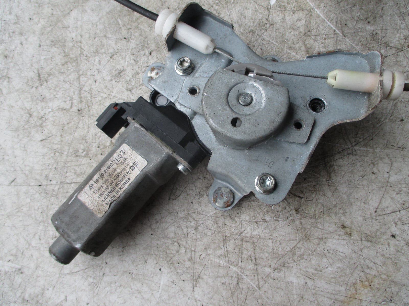 SSANGYONG KYRON 2009 2.0 DIESEL NSR PASSENGER SIDE WINDOW MOTOR REGULATOR