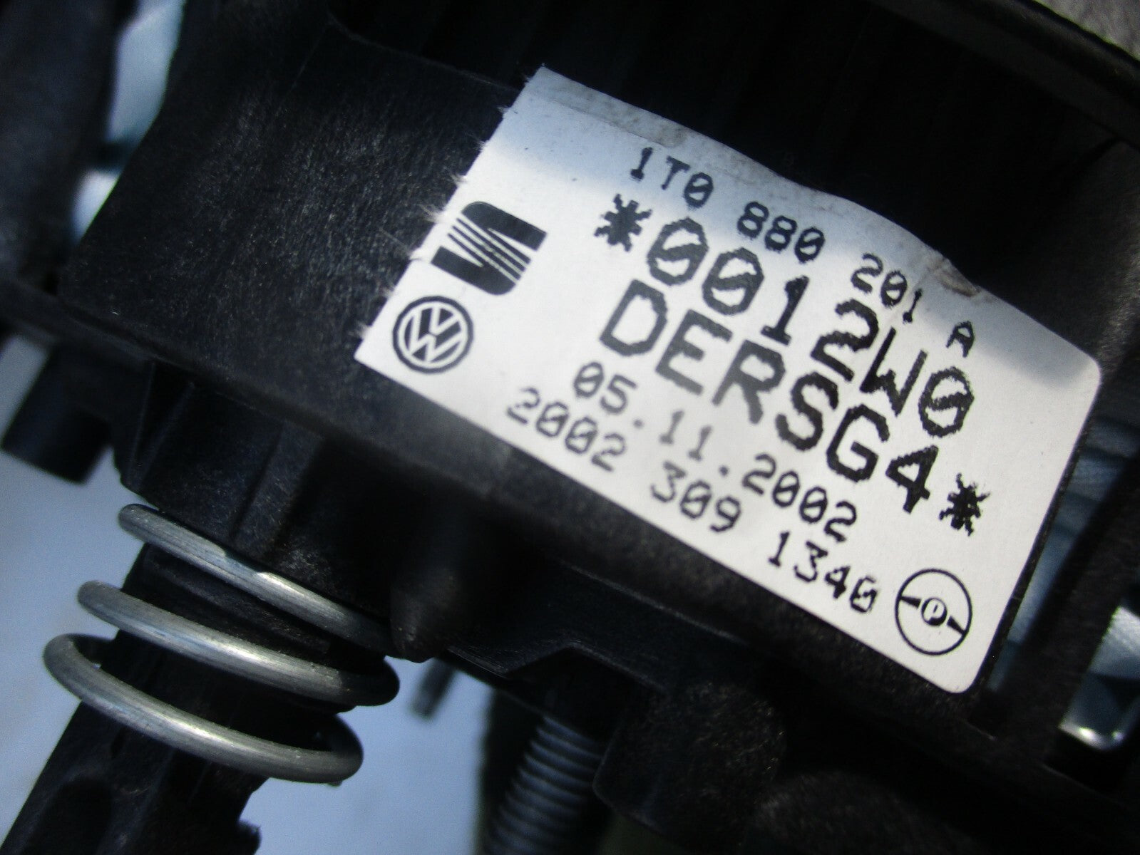 VW VOLKSWAGEN POLO DRIVERS STEERING WHEEL AIRBAG BLACK 1T0880201A