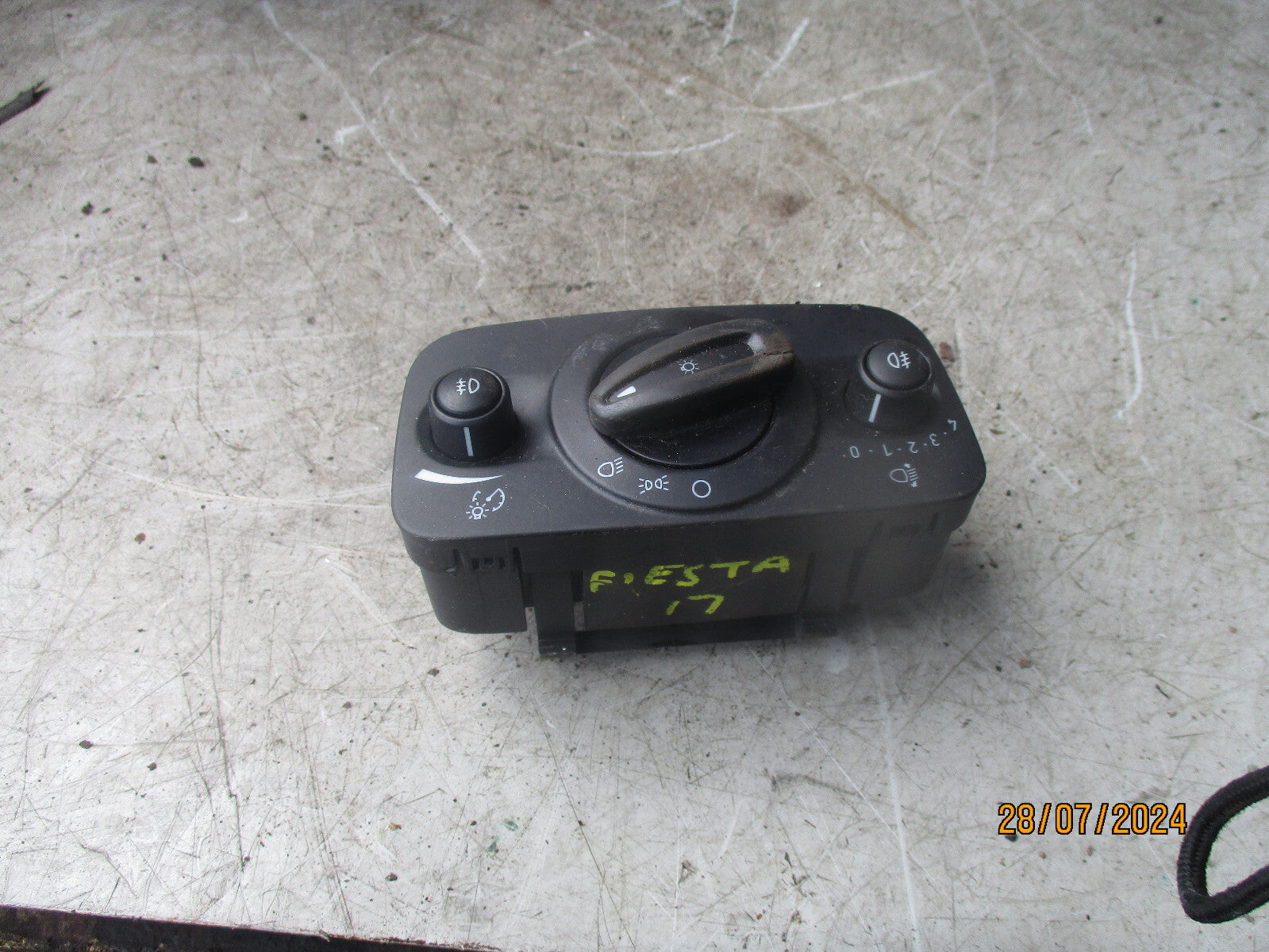 2017 FORD FIESTA MK7 1.6 PETROL HEADLIGHT SWITCH UNIT C1BT13A024CB