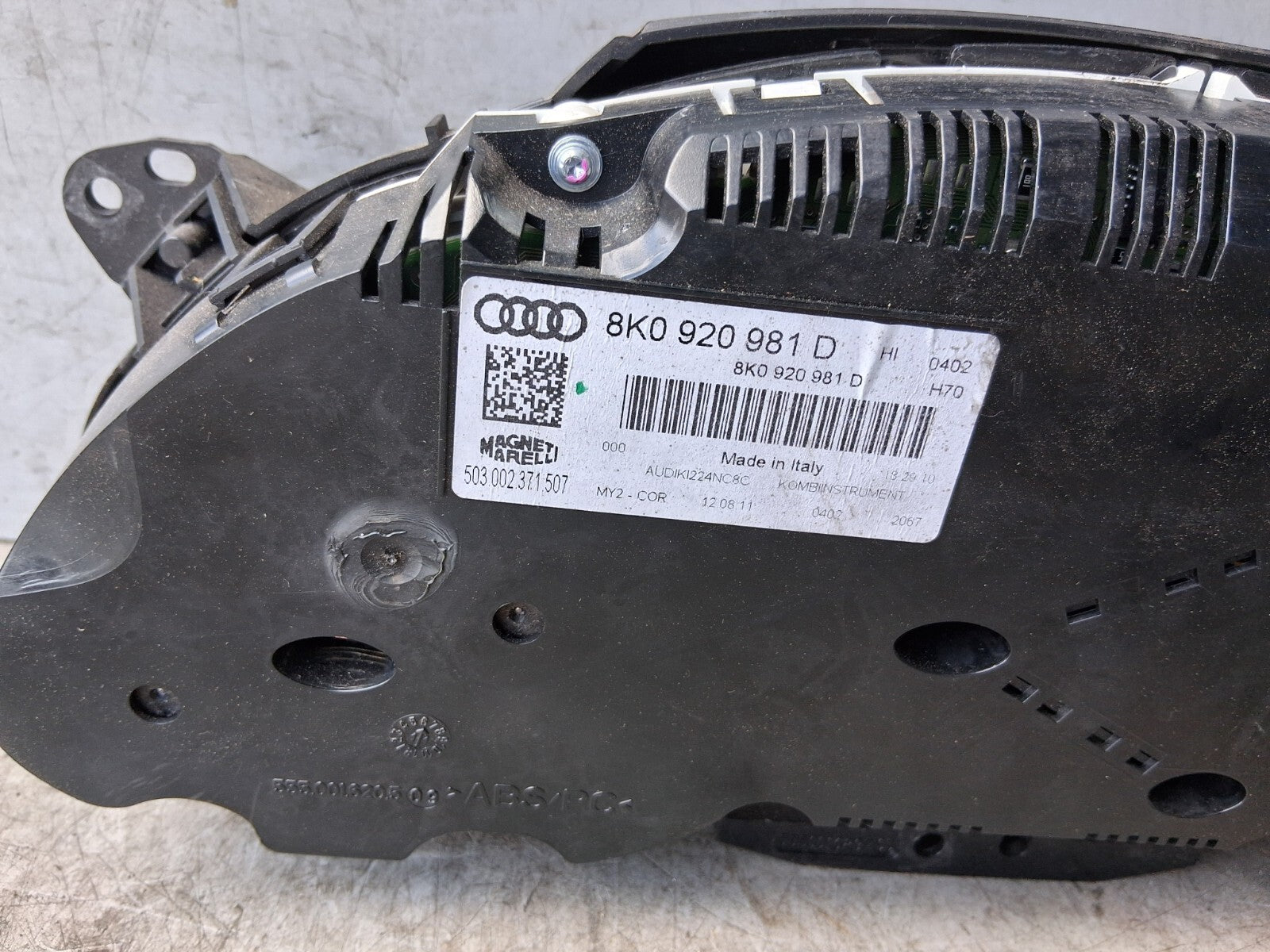 2011 AUDI A4 SPEEDO METER INSTRUMENT CLUSTER GAUGE 8K0920981D