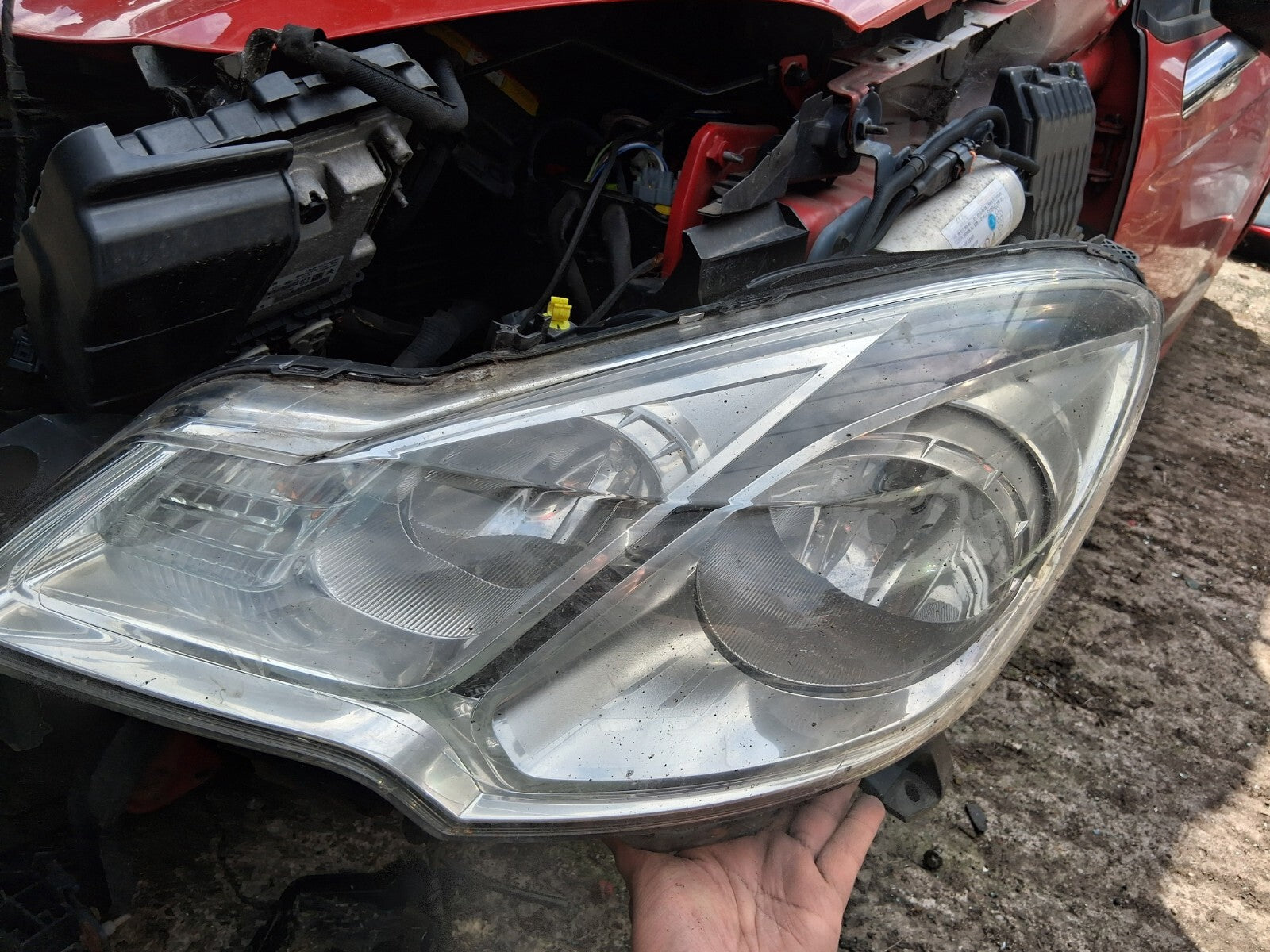 2012 CITROEN DS3 3 DOOR NSF PASSENGER SIDE LEFT HEADLIGHT HEADLAMP 9673814980