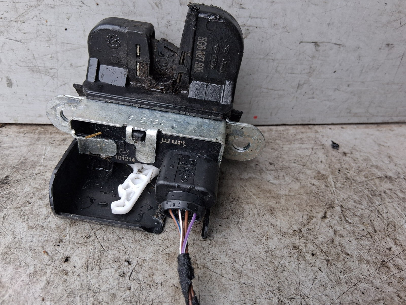 VW VOLKSWEN GOLF MK7 TAILGATE BOOT LID LOCK LATCH CATCH MECHANISM 5G6827505