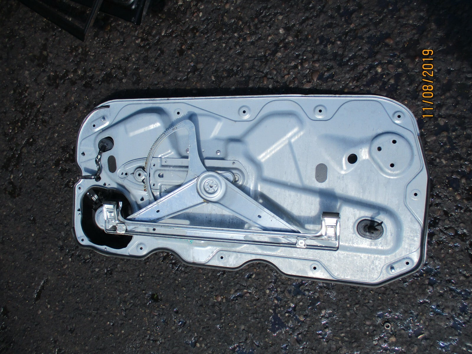 FORD FOCUS MK2 3 DOOR NSF PASSENGER SIDE REGULATOR & SPEAKER CARD 4M51B203A29BH