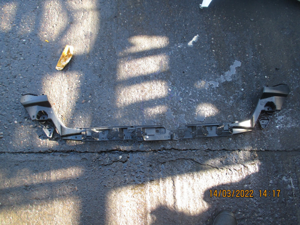 JAGUAR XE 2019 REAR BUMPER TRIM MOUNTING BRACKET LX73-17E855-A DAMAGED