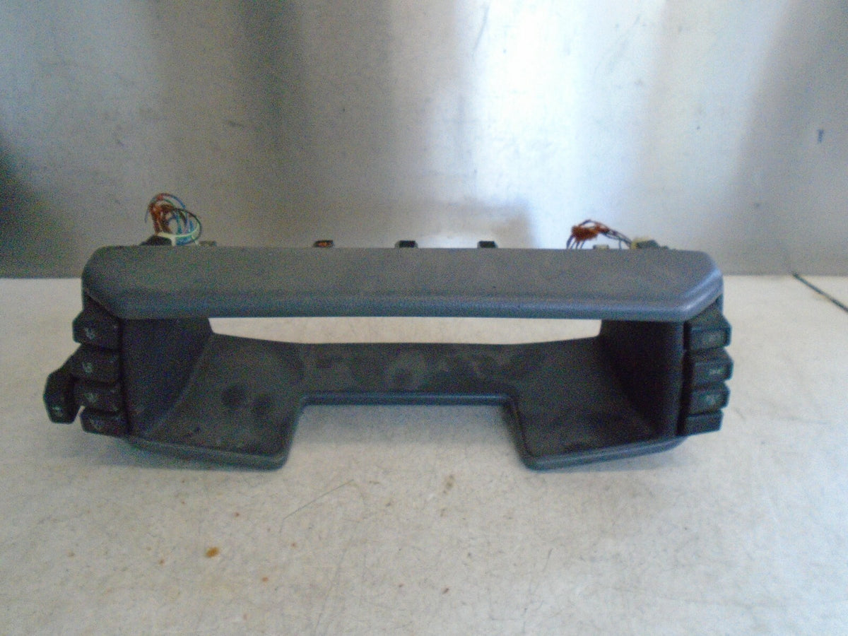 VAUXHALL FRONTERA MK1 1995 SPEEDOMETER INSTRUMENT CLUSTER TRIM SWITCH
