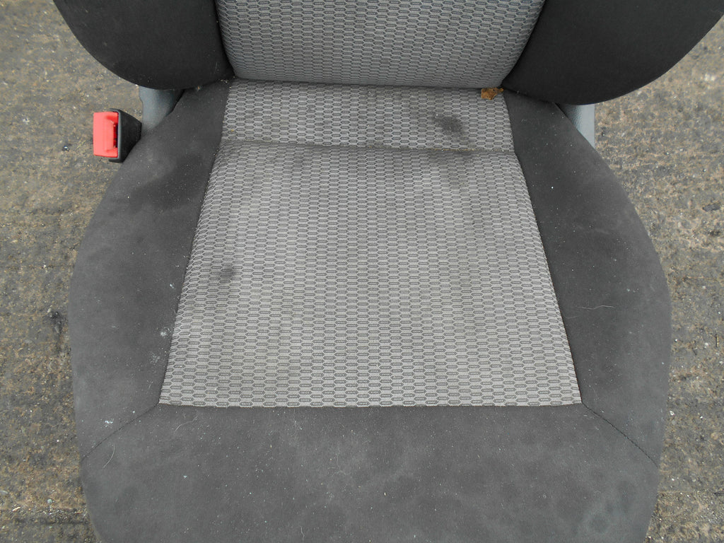 VOLKSWAGEN VW POLO 6R 2012 5 DOOR NSF PASSENGER SIDE FRONT SEAT BLACK & GREY