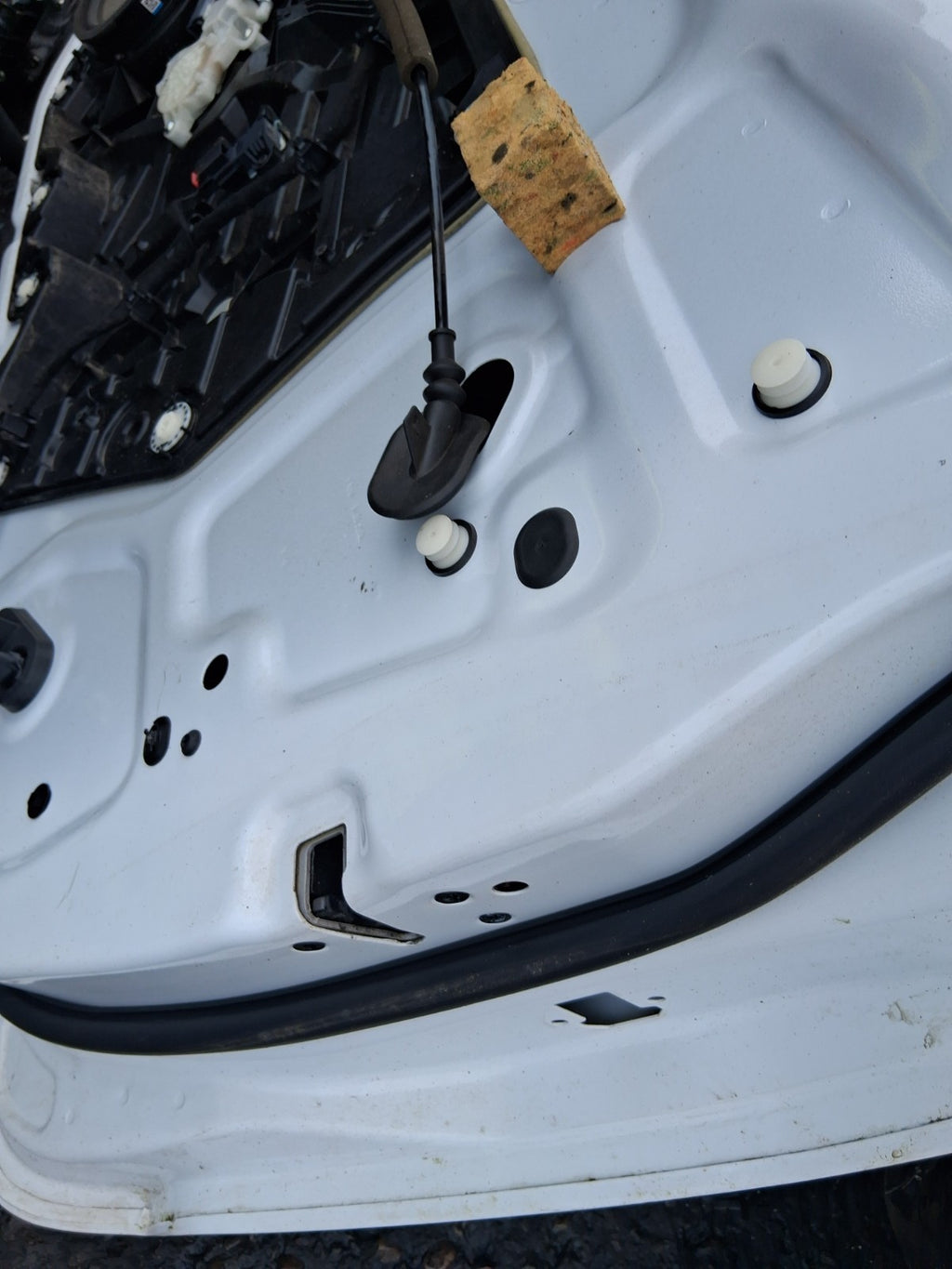 FORD FIESTA 2021 MK8 3 DOOR OSF FRONT DRIVER SIDE BARE DOOR WHITE