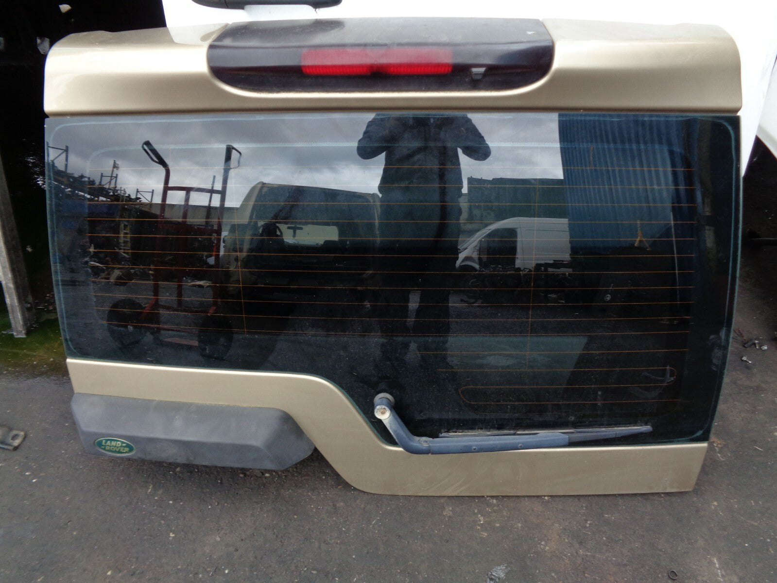 LAND ROVER DISCOVERY 2005 3 UPPER BOOTLID TAILGATE COMPLETE