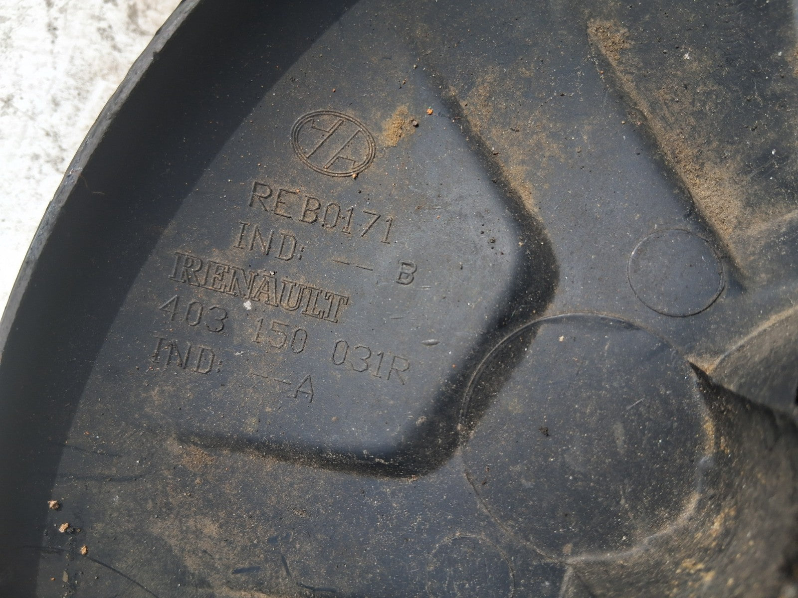2023 RENAULT MASTER MK3 CENTRE WHEEL CAP 403150031R