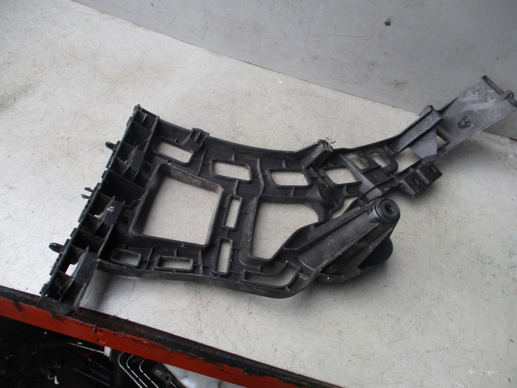 2020 CITROEN C5 AIRCROSS NS PASSENGER SIDE REAR BUMPER BRACKET HOLDER 9833400080