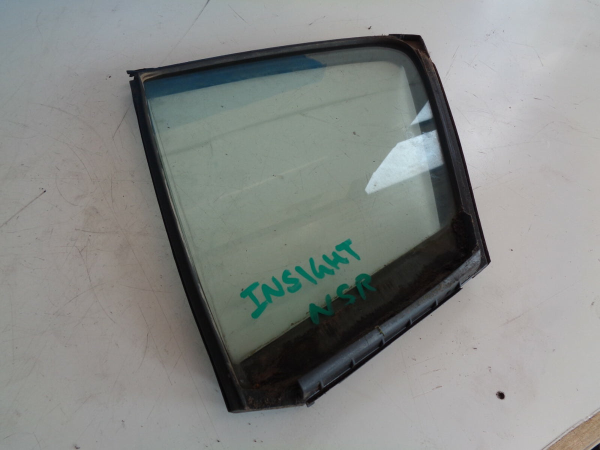 HONDA INSIGHT 2011 NSR PASSENGER SIDE REAR DOOR QUARTER WINDOW GLASS