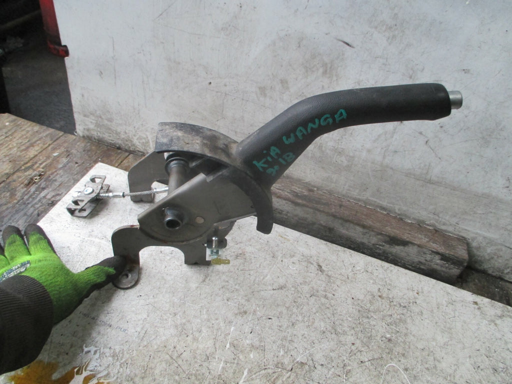 KIA VENGA 2018 MANUAL PARKING HANDBRAKE LEVER MECHANISM