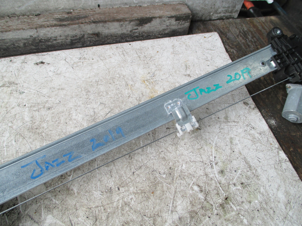HONDA JAZZ MK4 2019 5 DOOR OSF DRIVER SIDE FRONT DOOR WINDOW REGULATOR MOTOR