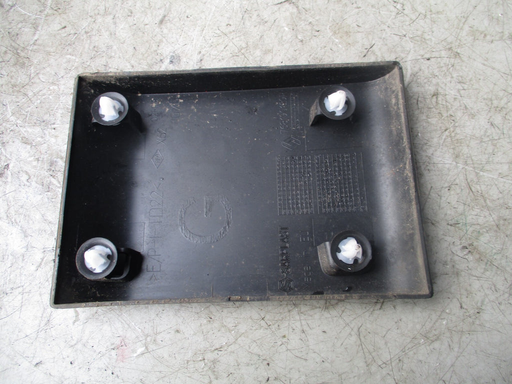 2023 RENAULT MASTER BRACKET MOULDING 768190129P