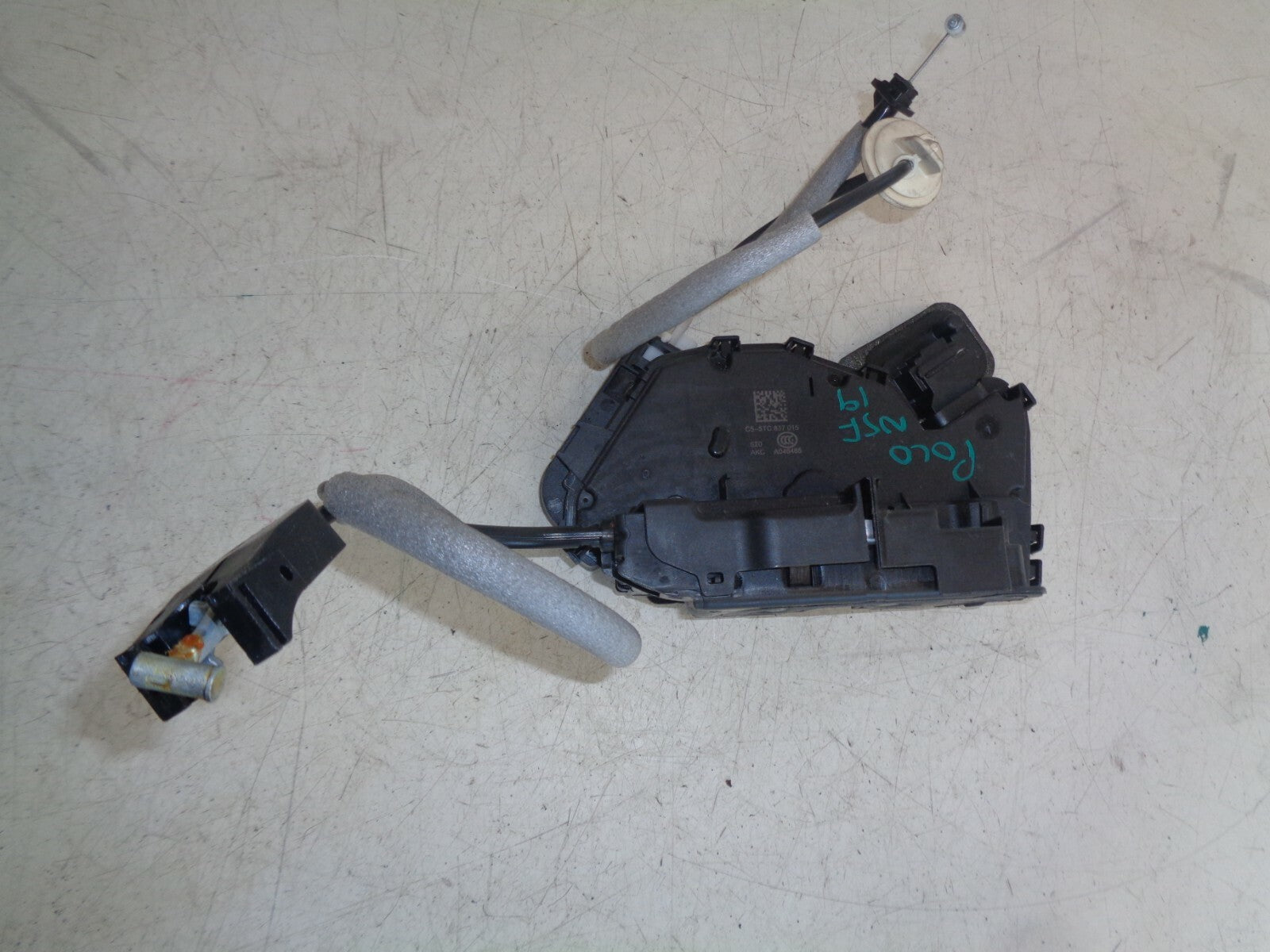 VW VOLKSWAGEN POLO MK6 2019 NSF PASSENGER SIDE FRONT DOOR LOCK MECHANISM