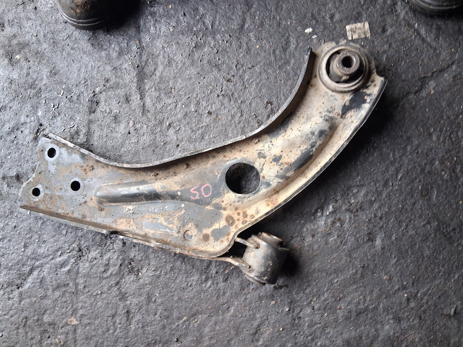 2018 CITROEN BERLINGO MK2 1.6 DIESEL OS DRIVER SIDE RIGHT WISHBONE ARM
