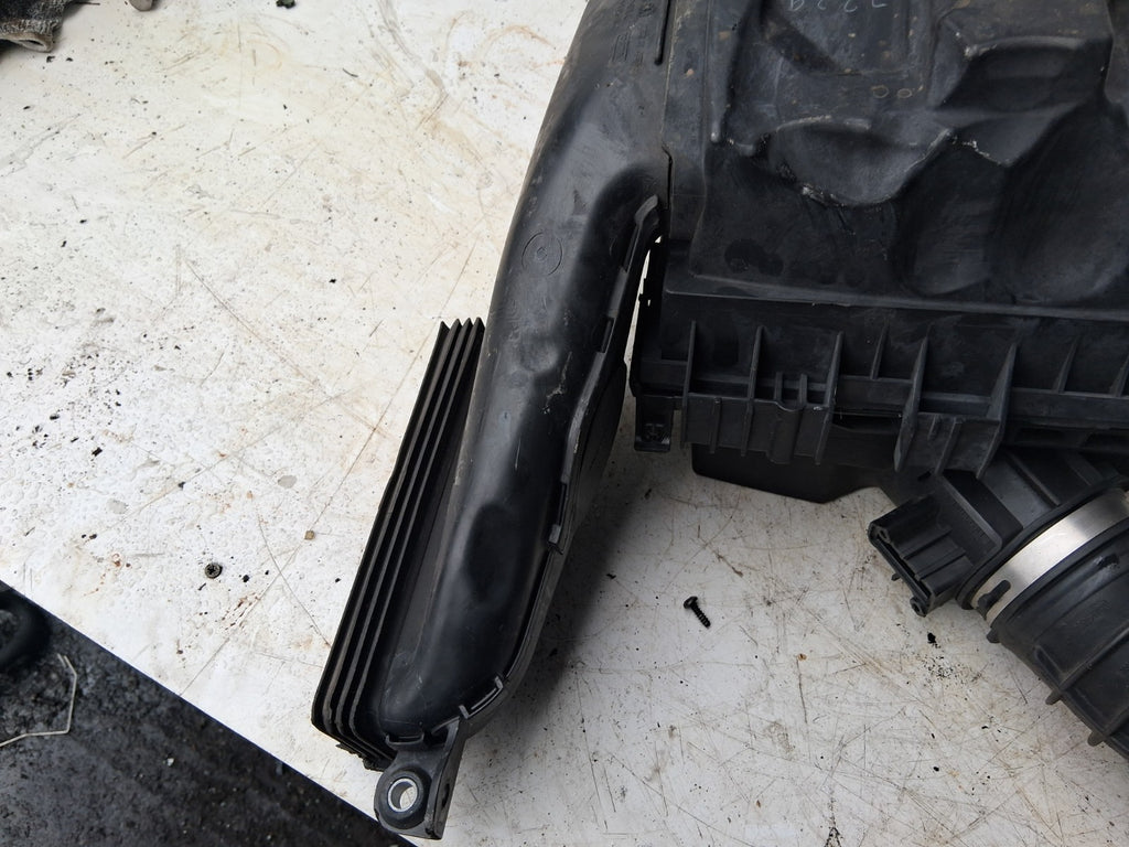 2017 FORD MONDEO MK5 AUTO AIR FILTER HOUSING AIR BOX DS739643KA