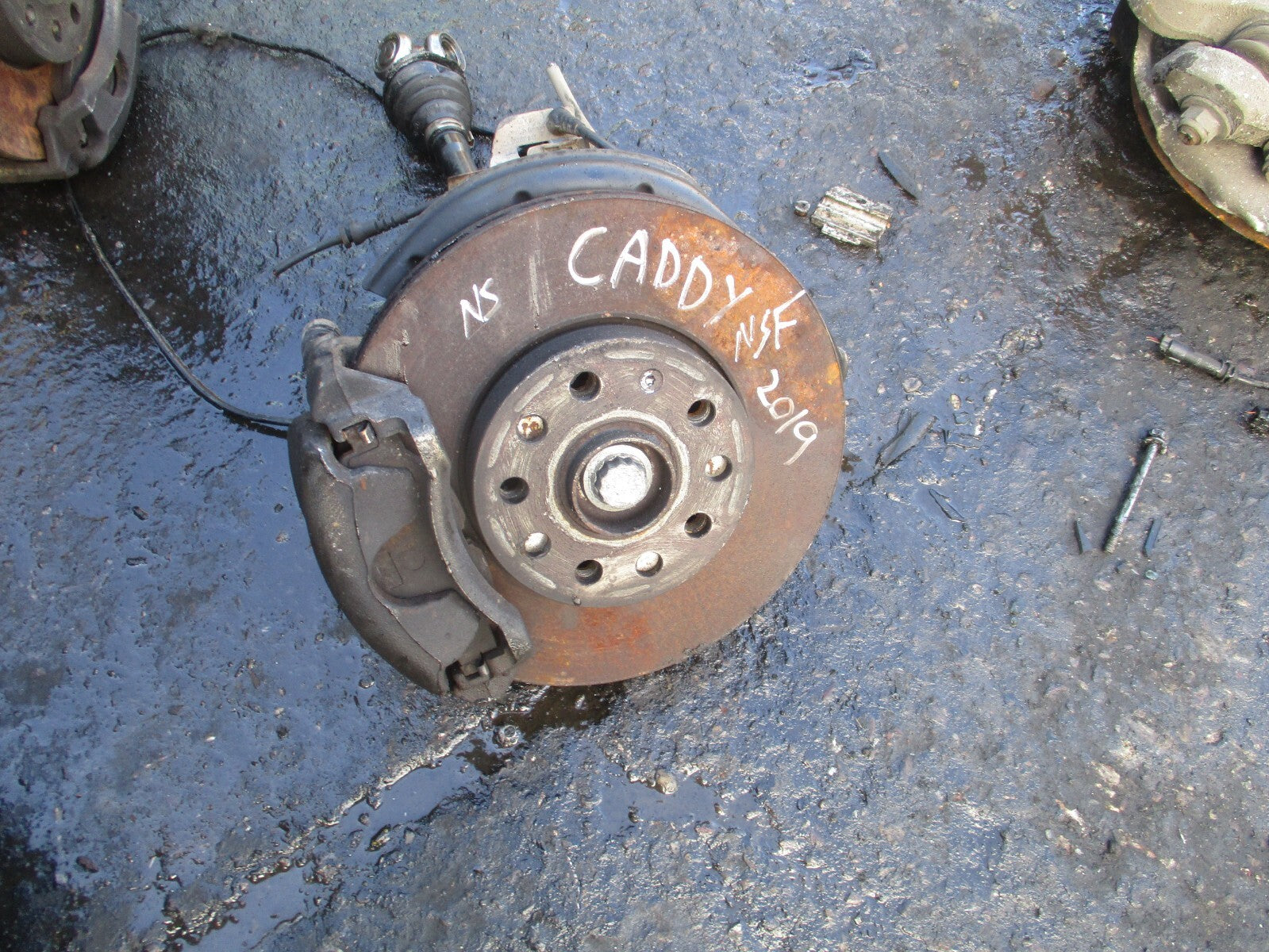 2019 VW VOLKSWAGEN CADDY 2K 1.0 PETROL NS PASSENGER SIDE FRONT WHEEL BEARING HUB