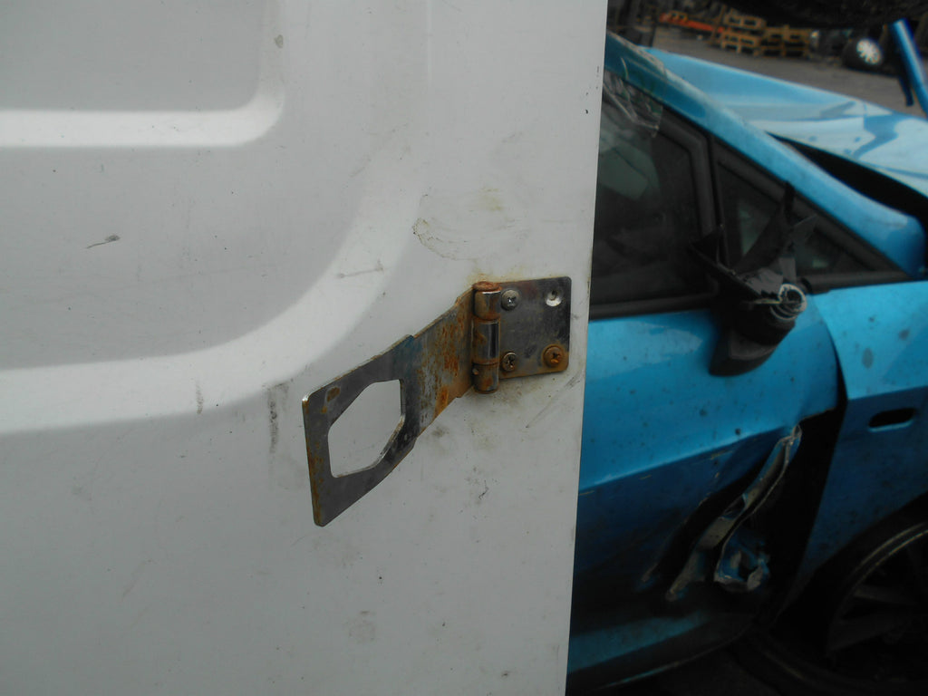 IVECO DAILY 29L10V 2003 SWB NS PASSENGER SIDE BARE SLIDING DOOR WHITE