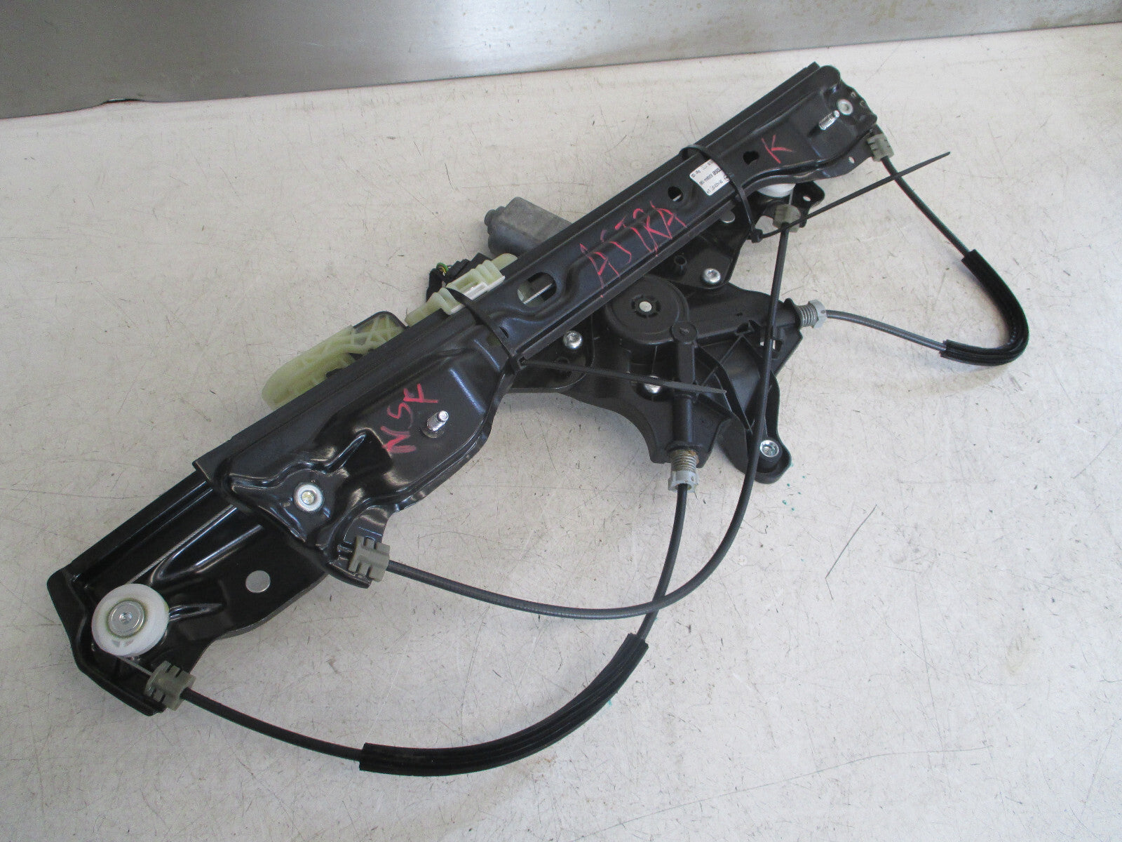 VAUXHALL ASTRA K MK7 2020 NSF PASSENGER DOOR WINDOW REGULATOR & MOTOR 39142315