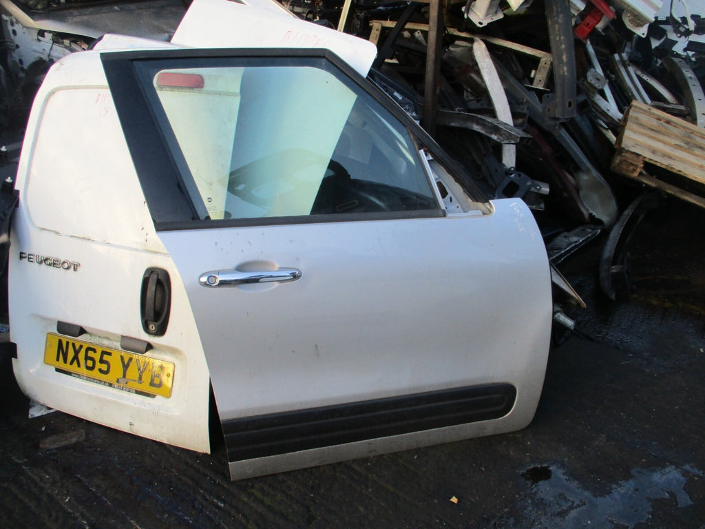 FIAT 500 L 2013 OS DRIVER SIDE FRONT DOOR MINIMAL GREY MET 612/A