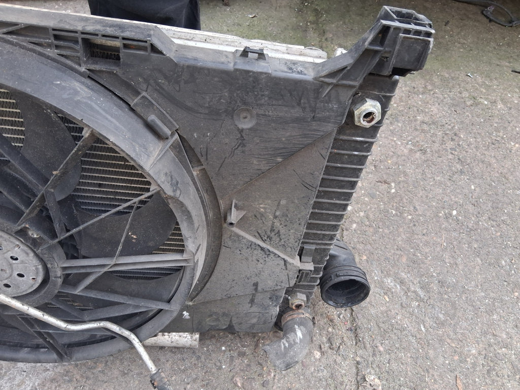 2005 MERCEDES E CLASS W211 E220 2.2 DIESEL AUTO RADIATOR RAD PACK A1695000354