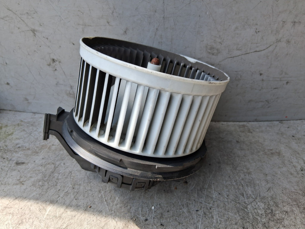 FORD FIESTA MK7 2016 HEATER BLOWER MOTOR FAN VP8E2H18456