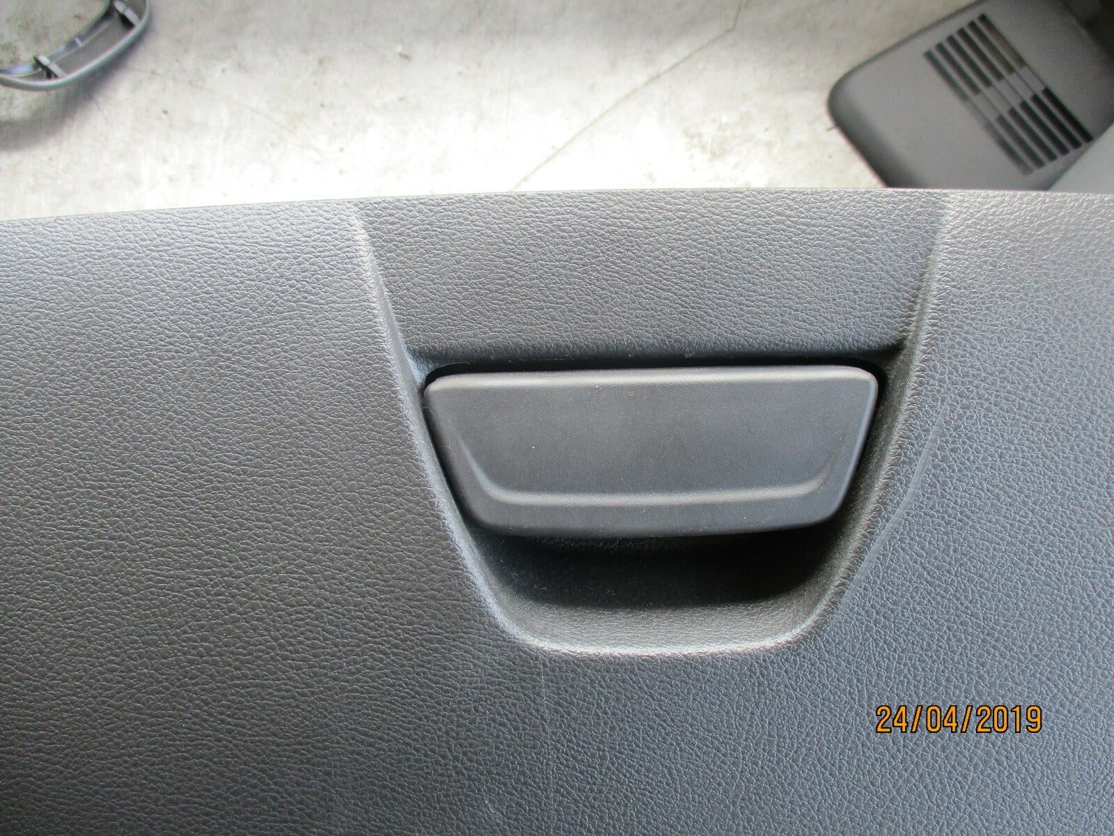FORD FOCUS C346 (MK3) FACELIFT GLOVE BOX COMPARTMENT F1EBA06044