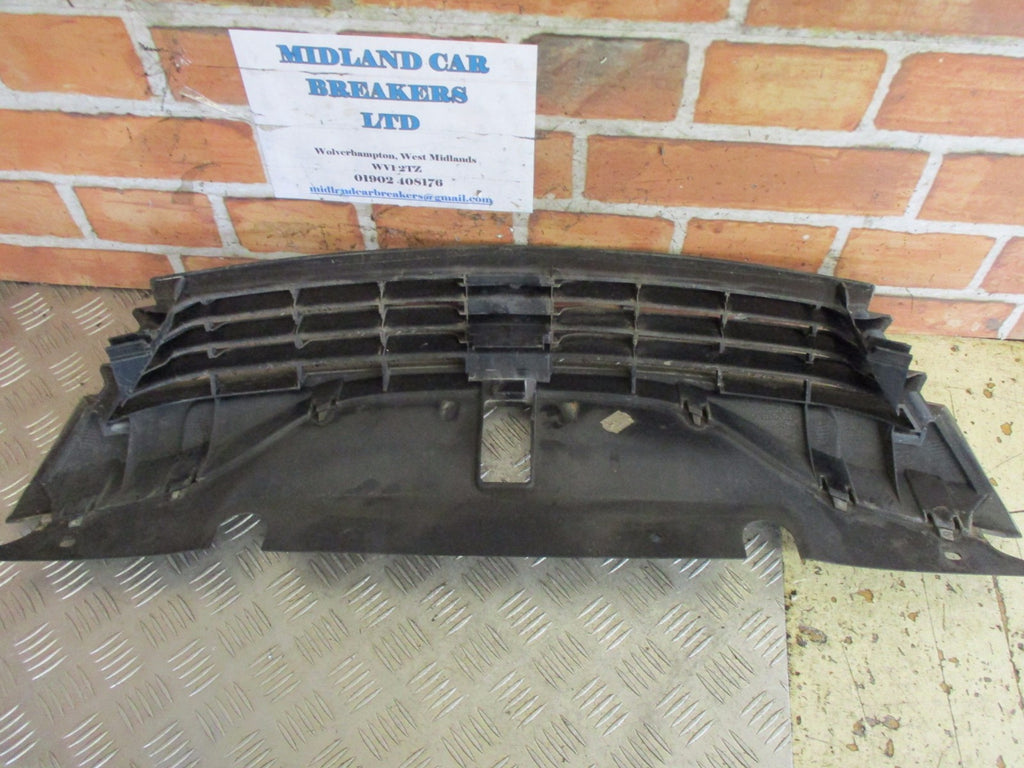 RENAULT LAGUNA MK2 2003 FRONT BUMPER GRILL GRILLE AIR INTAKE 8200012581
