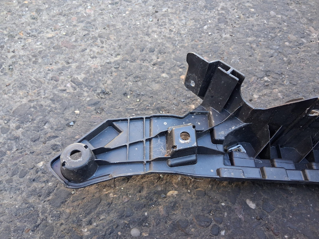 2024 FIAT DUCATO MK3 FACELIFT OSF DRIVER SIDE HEADLIGHT BRACKET 1391282080