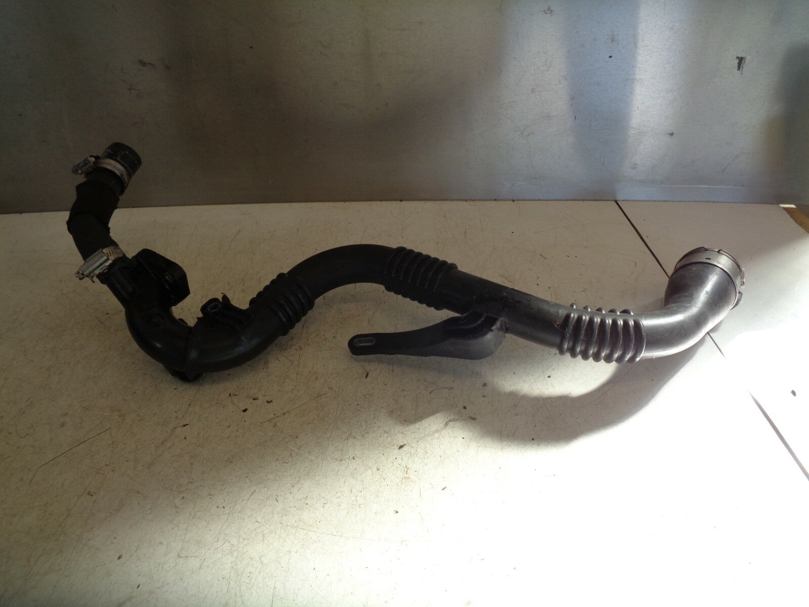 RENAULT CLIO MK4 2018 0.9 PETROL INTER COOLER HOSE PIPE 144605243R