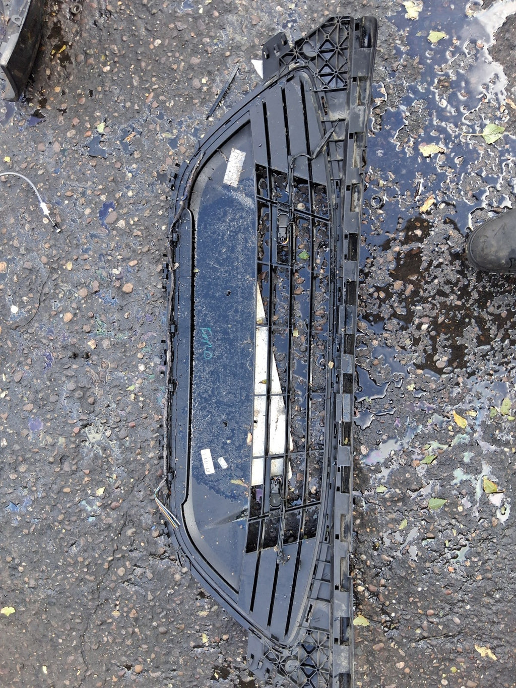 2013 FORD S MAX MK1 FRONT BUMPER LOWER GRILL BLACK