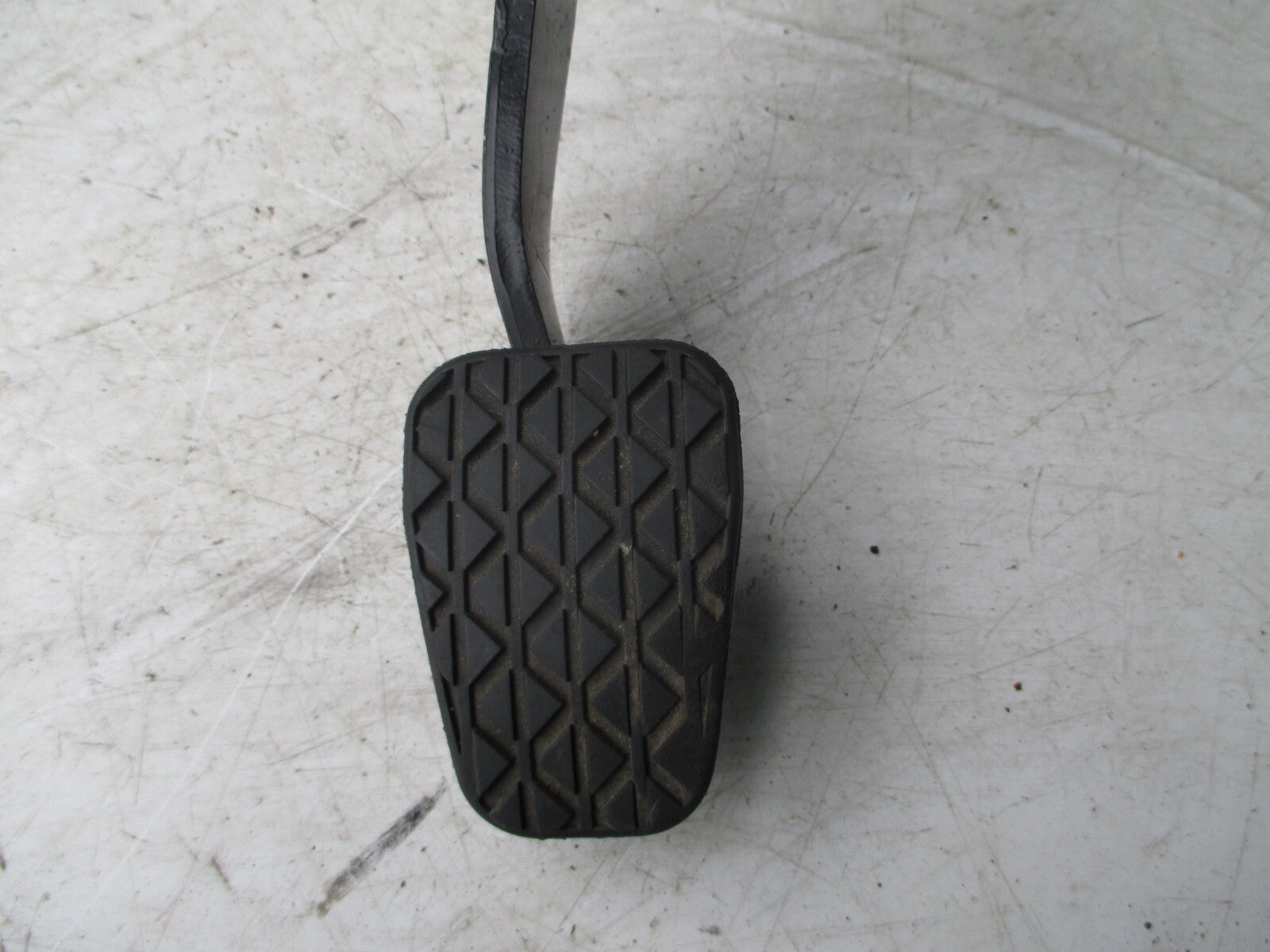 FORD FIESTA MK7 2017 FOOT BRAKE PEDAL ARM UNIT ONLY WITH RUBBER PAD
