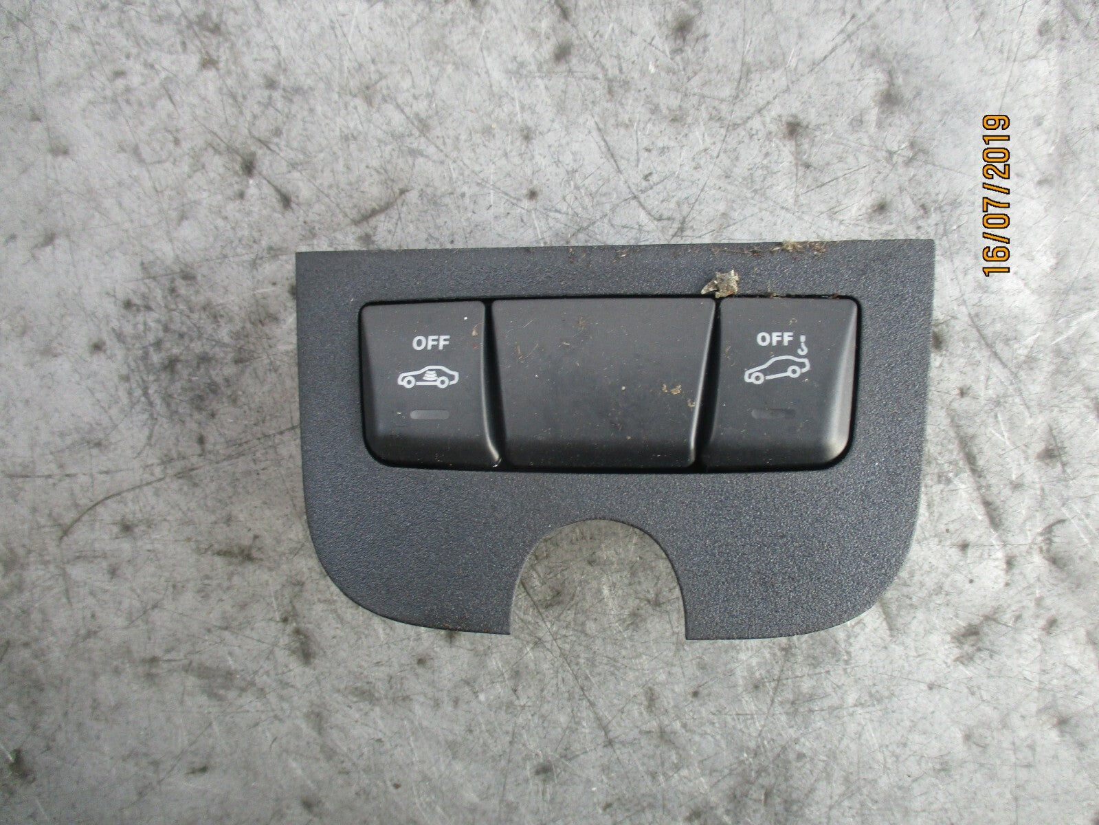MERCEDES A CLASS W176 ALARM ACTIVATION SWITCH BUTTON A1728208710