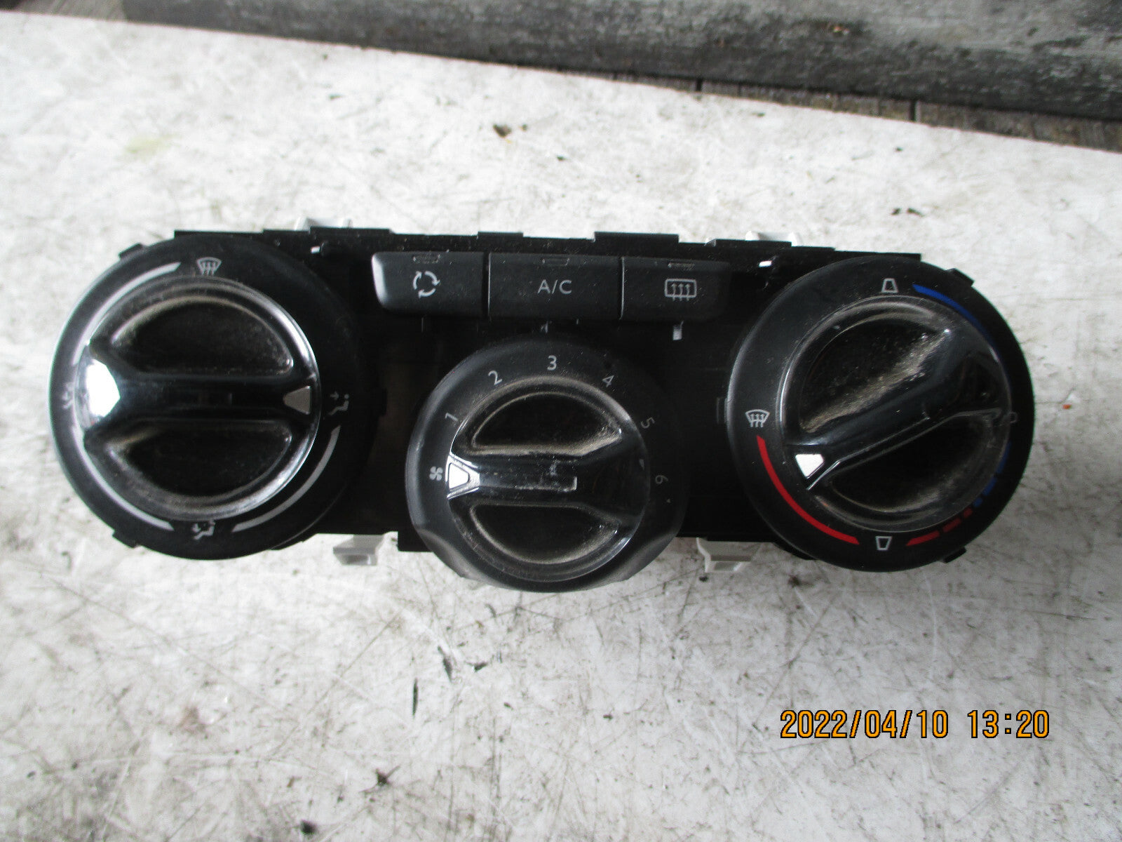 PEUGEOT 208 2016 HEATER AC CLIMATE CONTROL SWITCH PANEL 96722483ZD
