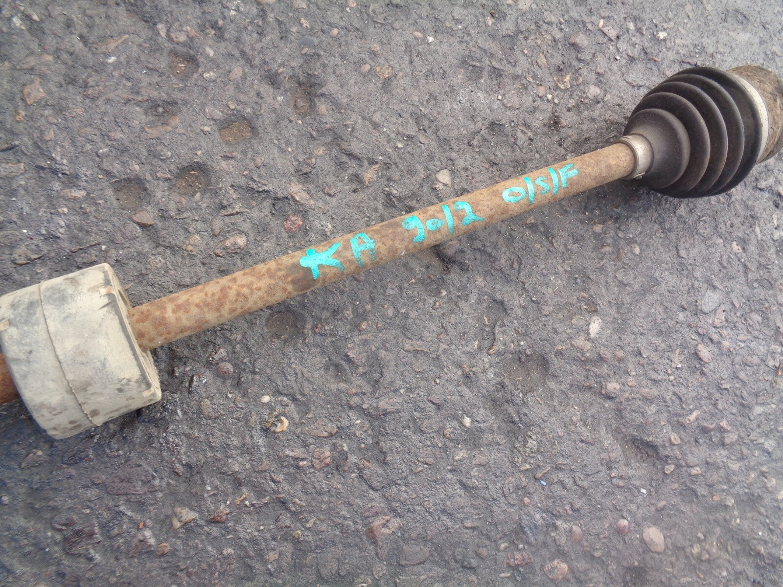 FORD KA MK2 2012 1.2 PETROL OSF DRIVER SIDE FRONT DRIVESHAFT