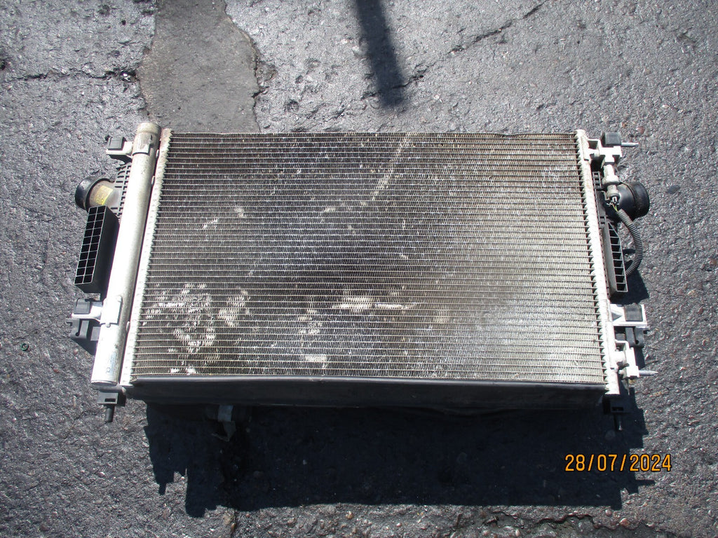 CHEVROLET CRUZE 2009 2.0 DIESEL MANUAL RADIATOR 13267647 52420519 RP 13