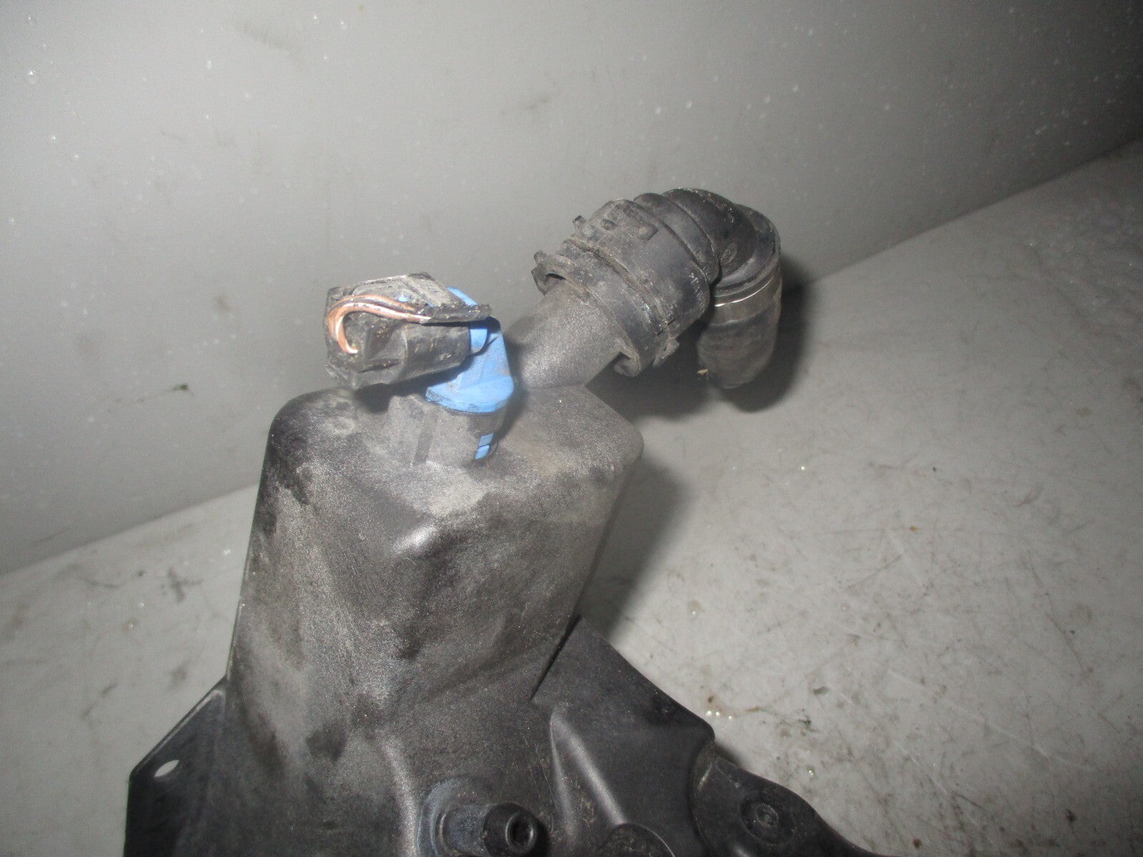 BMW 1 SERIES 2010 E87 COOLANT EXPANSION TANK