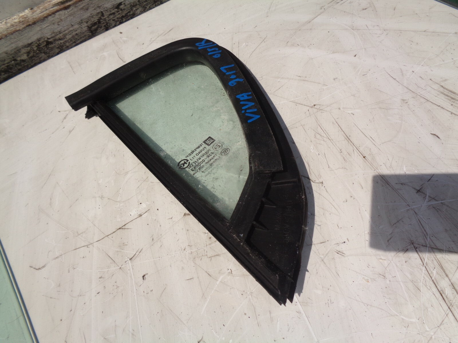 VAUXHALL VIVA 2017 OFF DRIVER SIDE REAR WINDOW QUARTER GLASS