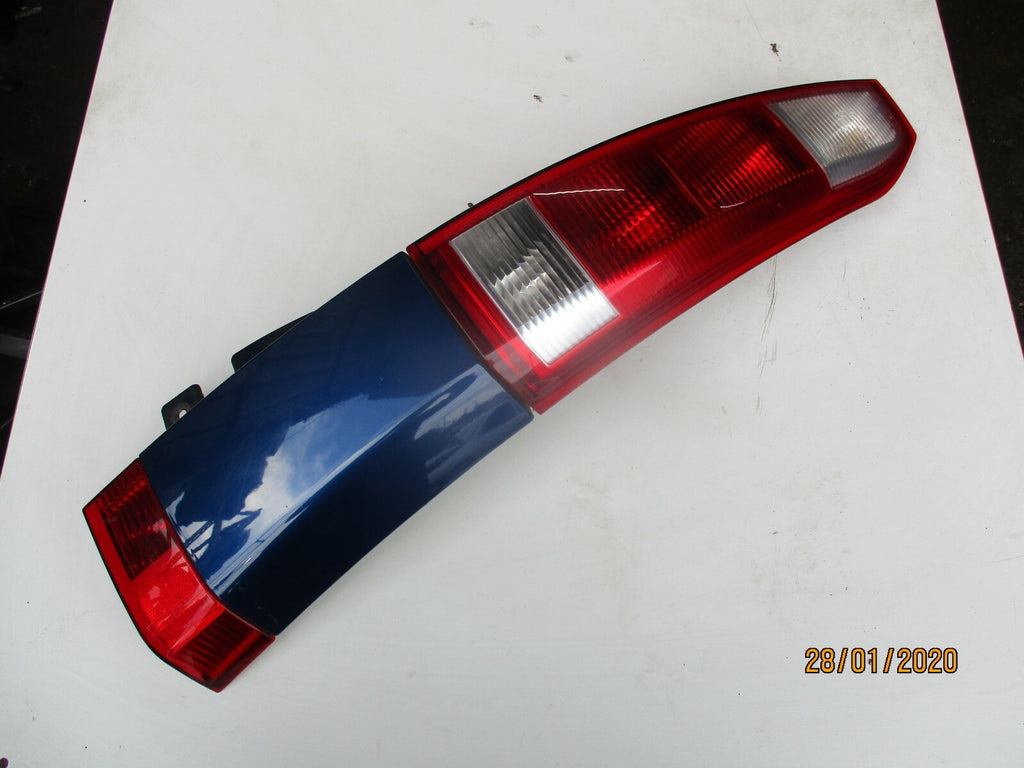 VAUXHALL MERIVA A MK1 2005 OSR DRIVER SIDE REAR BRAKE LIGHT TRIM BLUE 93294346