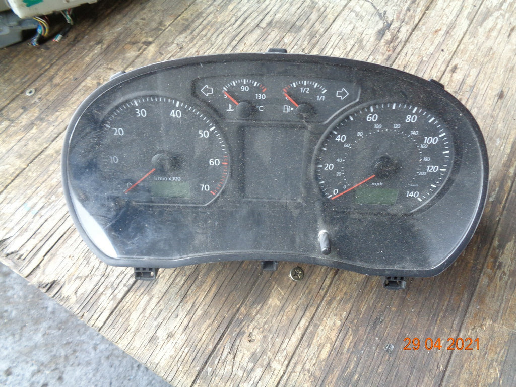 VW VOLKSWAGEN POLO 2005 1.2 PETROL SPEEDO CLOCKS INSTRUMENT CLUSTER 6Q0920903E