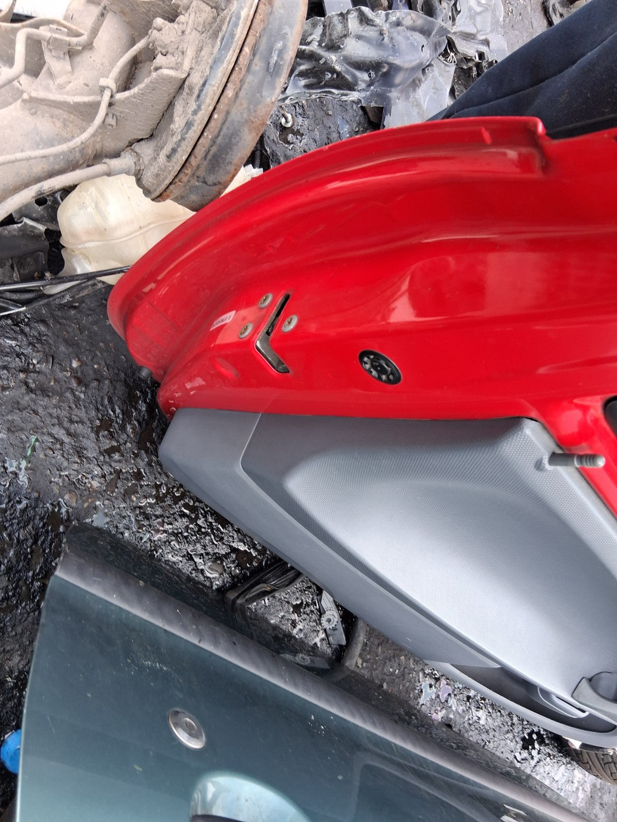 2008 CITROEN C1 MK1 3 DOOR NSF PASSENGER SIDE FRONT LEFT COMPLETE DOOR RED
