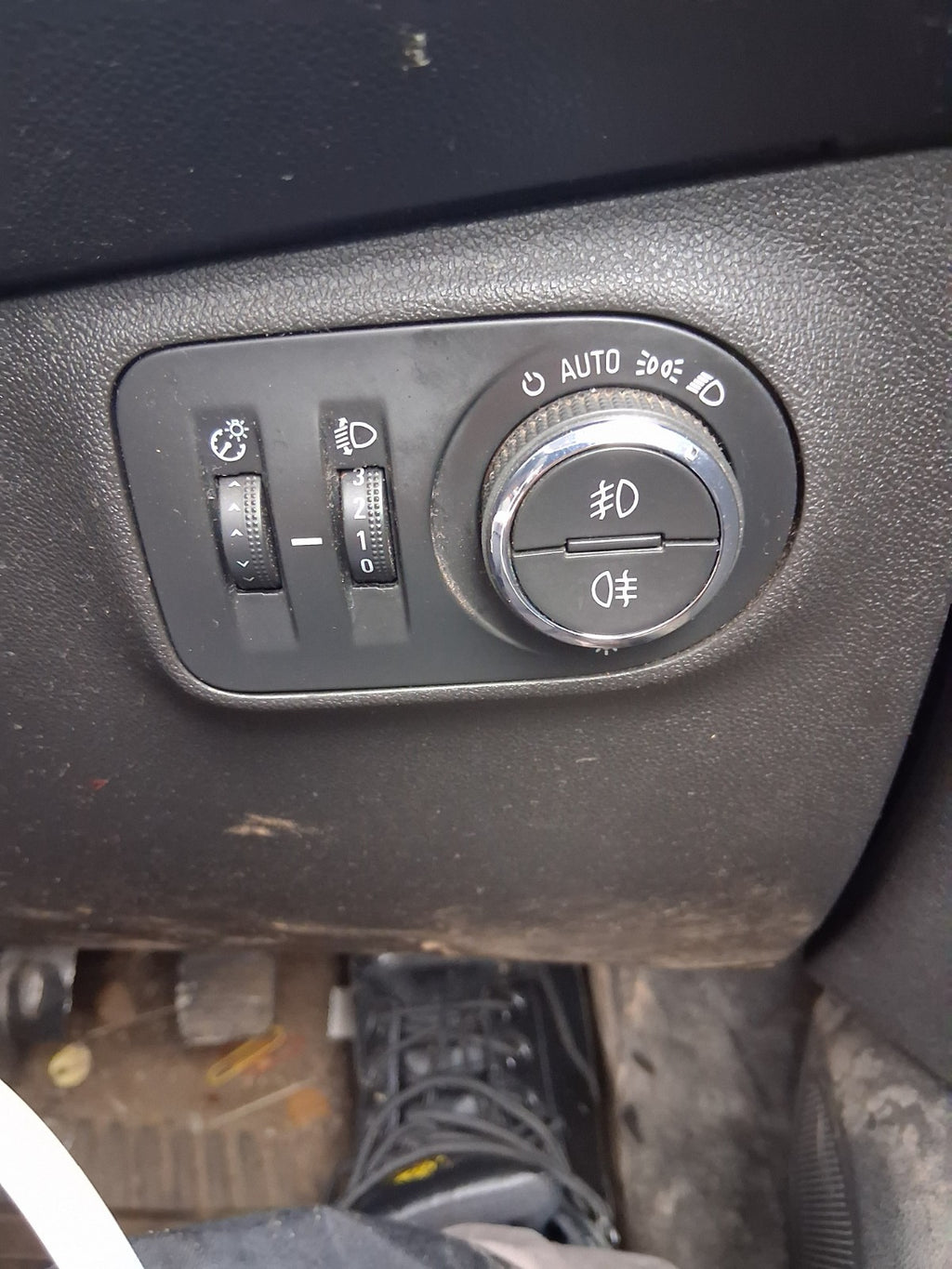 2017 VAUXHALL CORSA E HEADLIGHT ADJUSTER CONTROL SWITCH PANEL
