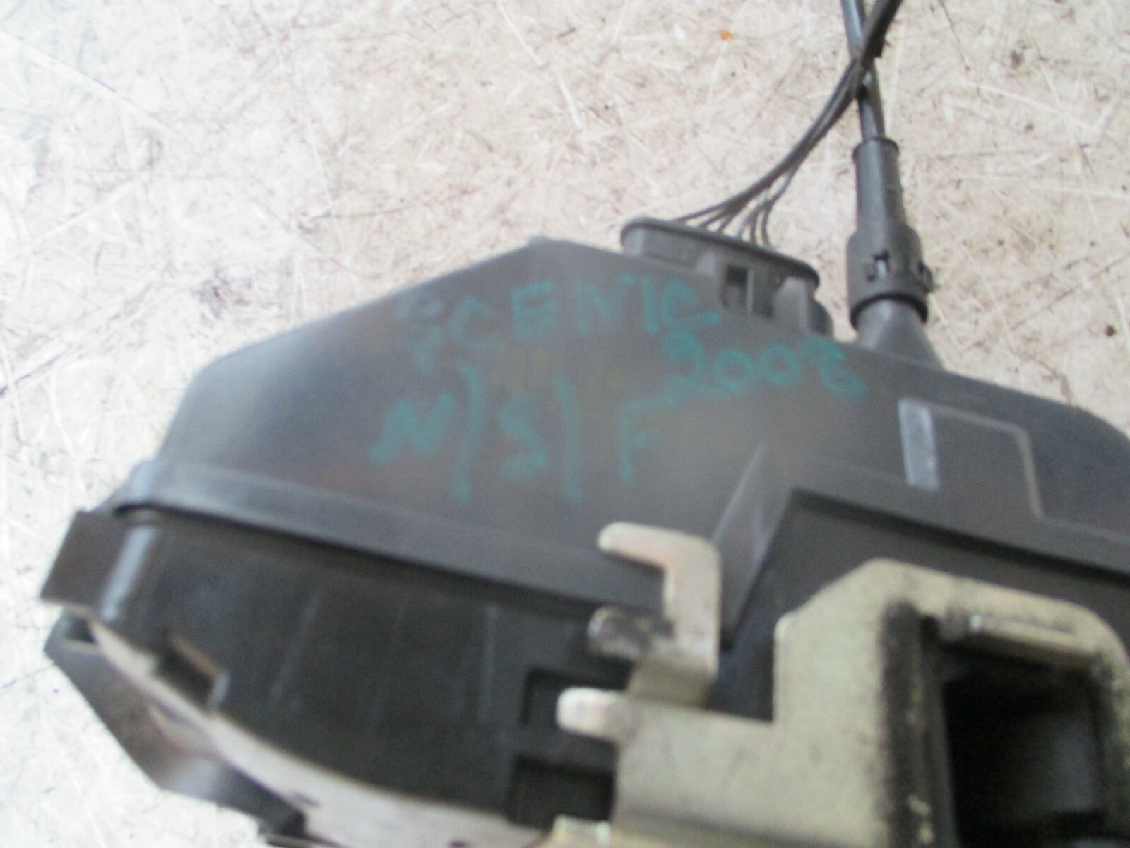 RENAULT SCENIC 2008 MK2 NSF FRONT PASSENGER SIDE DOOR LOCK MECHANISM