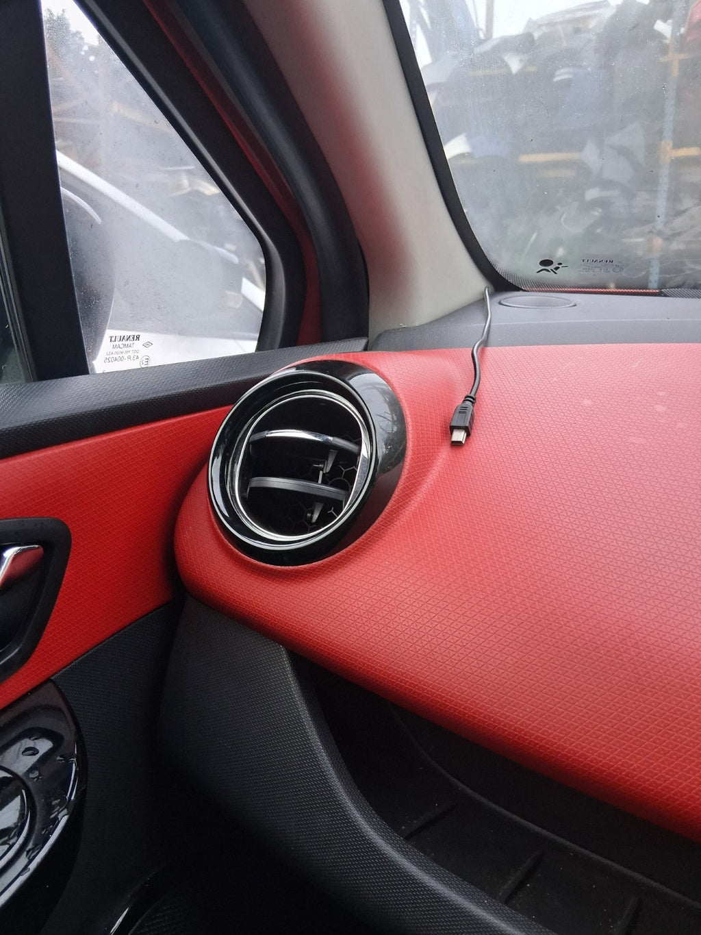 2013 RENAULT CLIO X98 MK4 NSF PASSENGER SIDE FRONT LEFT AIR VENT