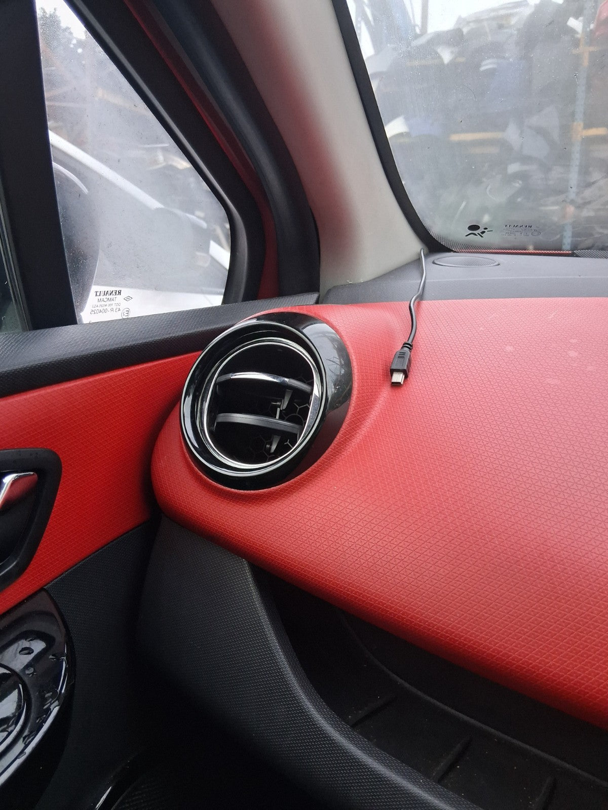 2013 RENAULT CLIO X98 MK4 NSF PASSENGER SIDE FRONT LEFT AIR VENT