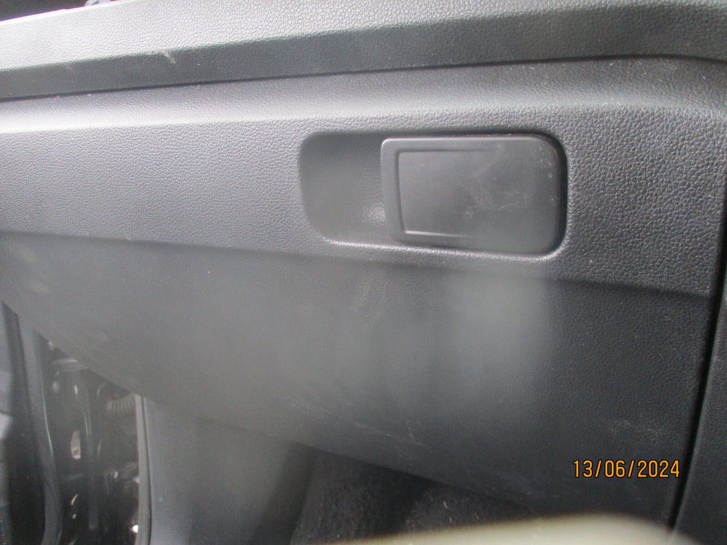 2020 VW VOLKSWAGEN T ROC NS PASSENGER SIDE STORAGE COMPARTMENT GLOVEBOX