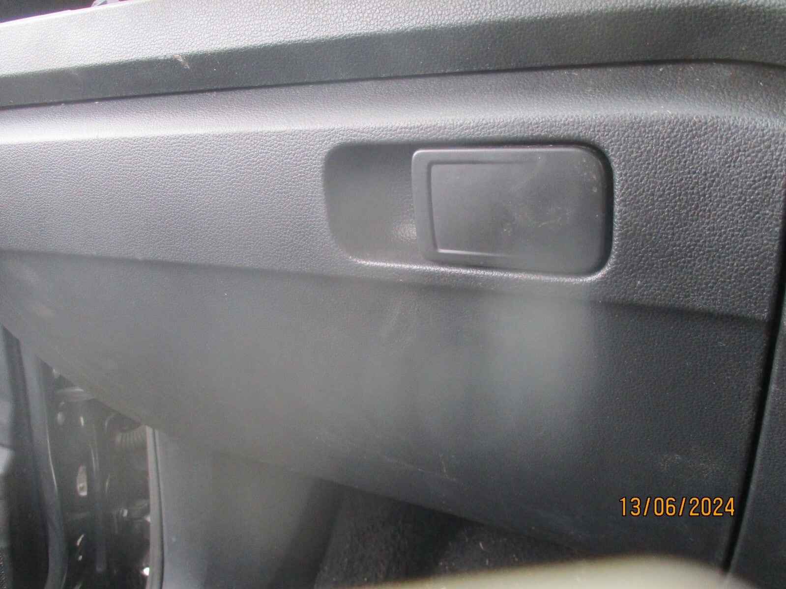 2020 VW VOLKSWAGEN T ROC NS PASSENGER SIDE STORAGE COMPARTMENT GLOVEBOX