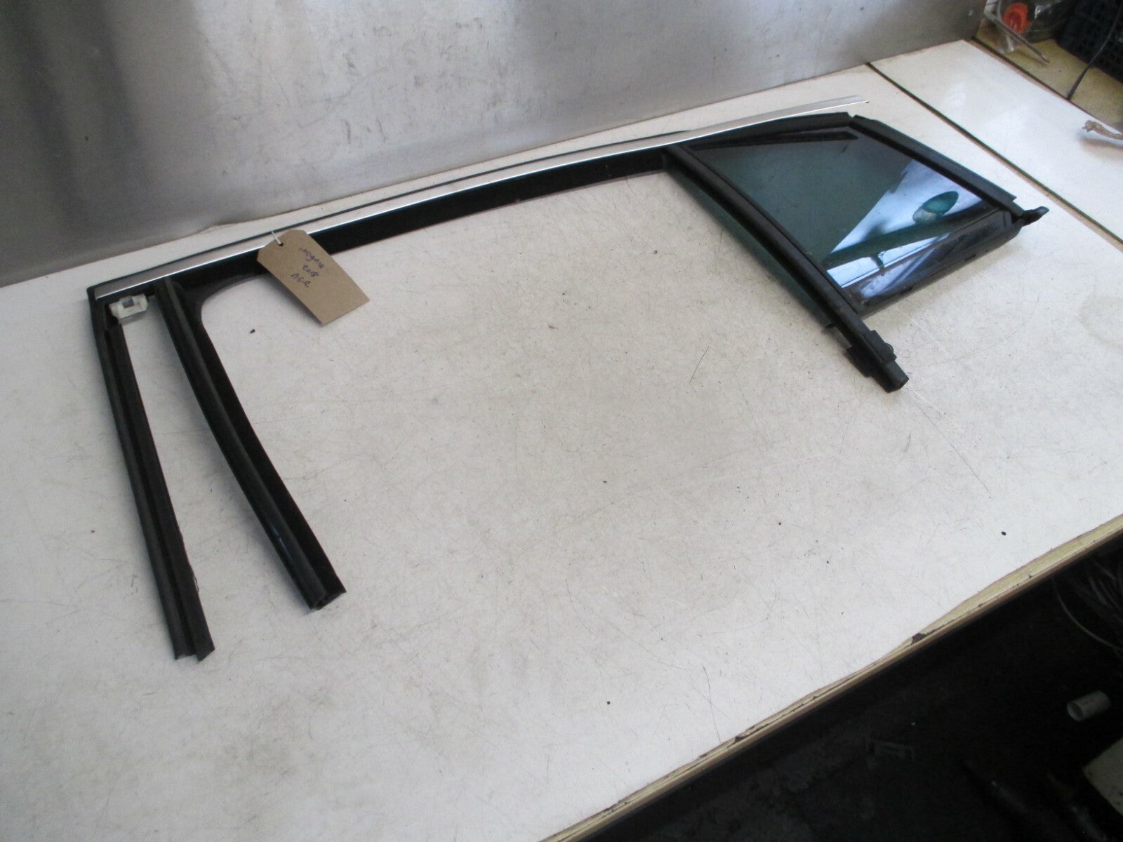 VAUXHALL INSIGNIA MK2 2018 NSR PASSENGER SIDE REAR FRAME & QUARTER GLASS
