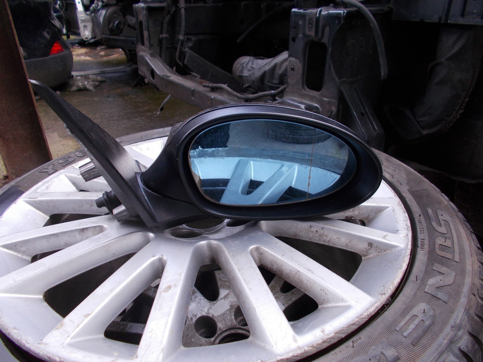 BMW 1 SERIES E87 OS DRIVER SIDE ELECTRIC WING MIRROR SPARKLING GRAPHITE A22/7